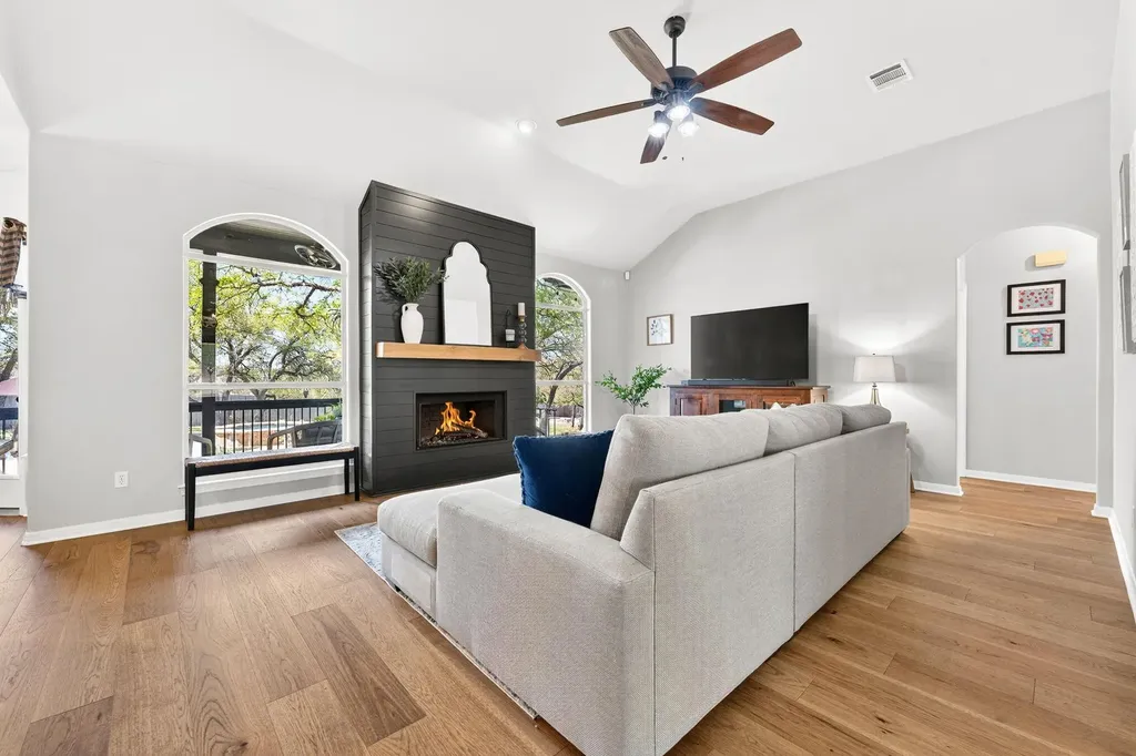 137 Ridgewood Cove Georgetown TX 78633
