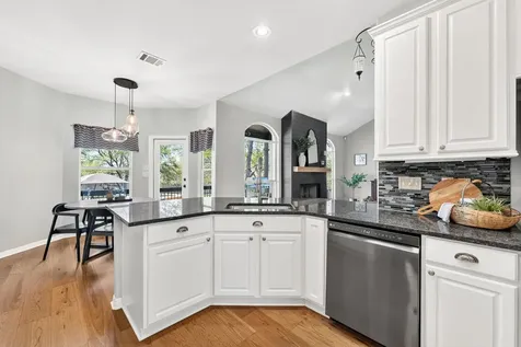 137 Ridgewood Cove Georgetown TX 78633