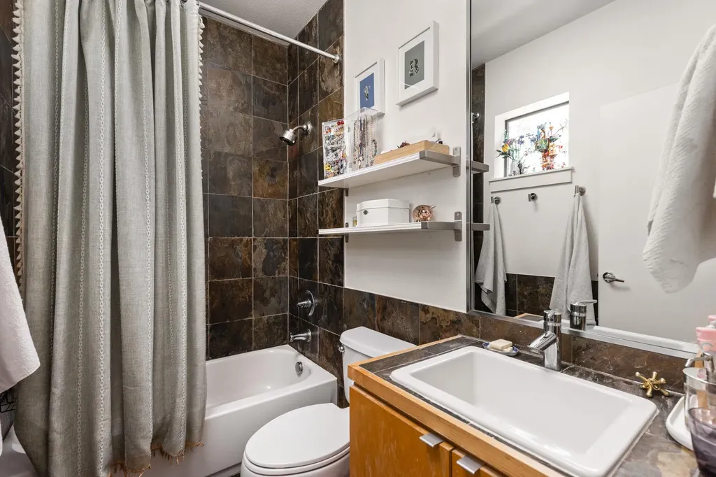1708 Harvey Street Austin TX 78702