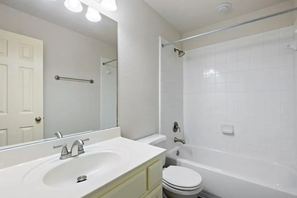 2006 Westvalley Place Round Rock TX 78665