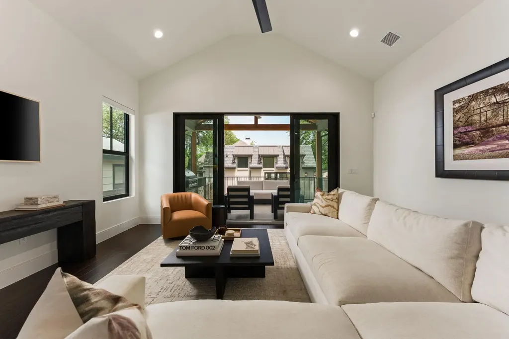 212 Fletcher Street Austin TX 78704