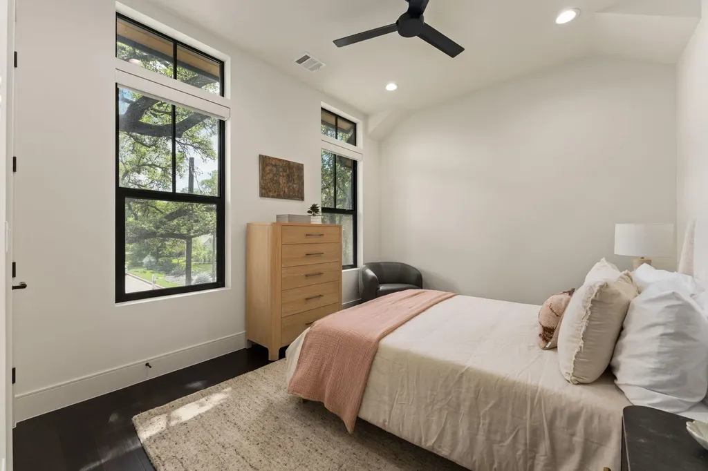 212 Fletcher Street Austin TX 78704