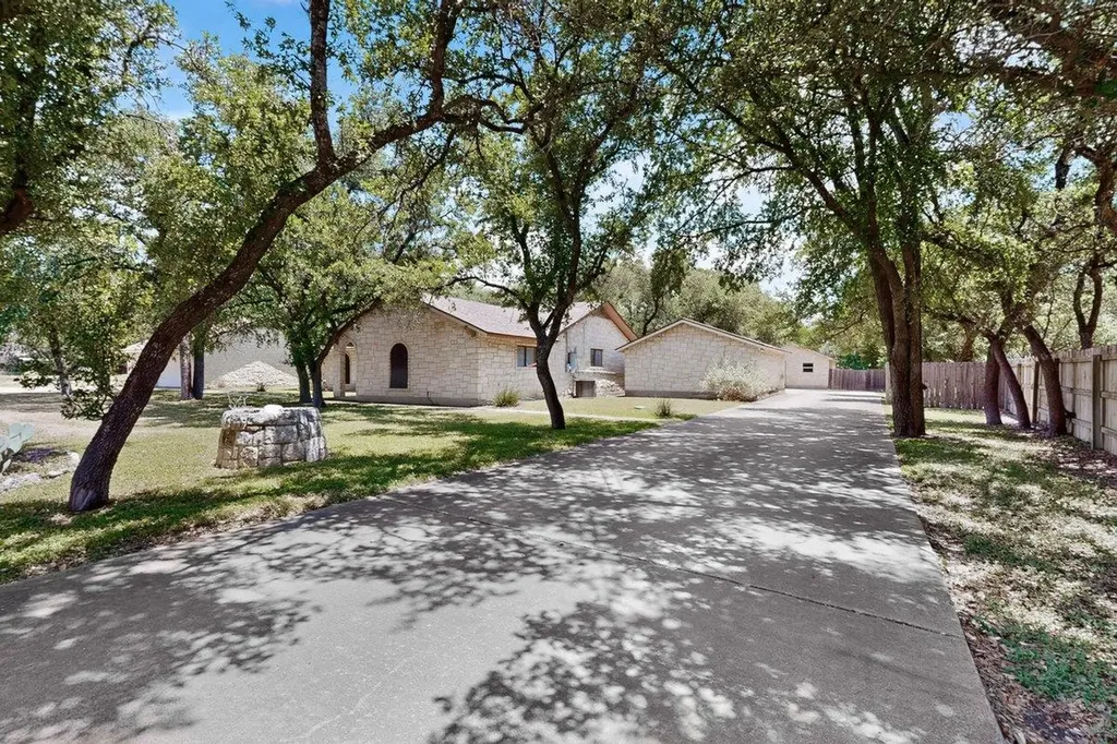 1002 Adventure Lane Cedar Park TX 78613