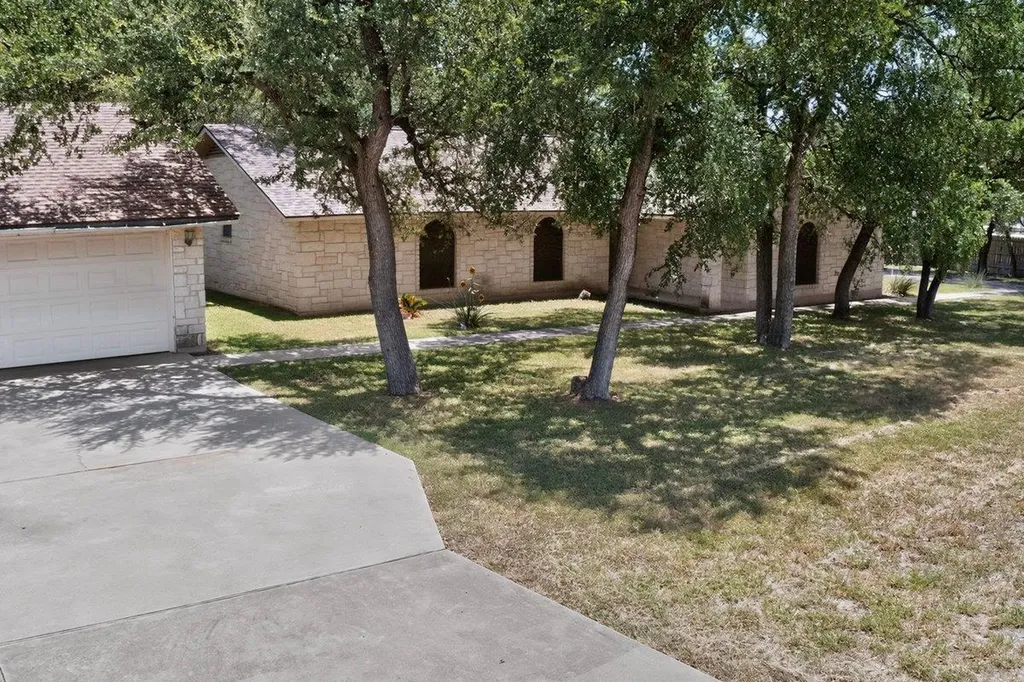 1002 Adventure Lane Cedar Park TX 78613