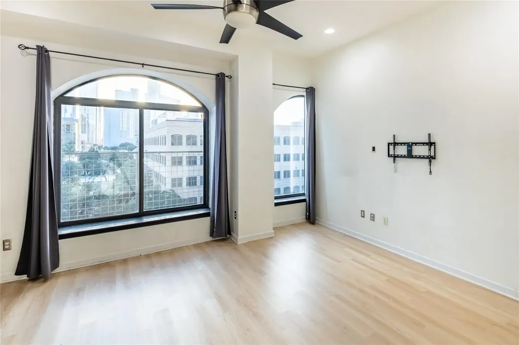 507 Sabine Street Austin TX 78701