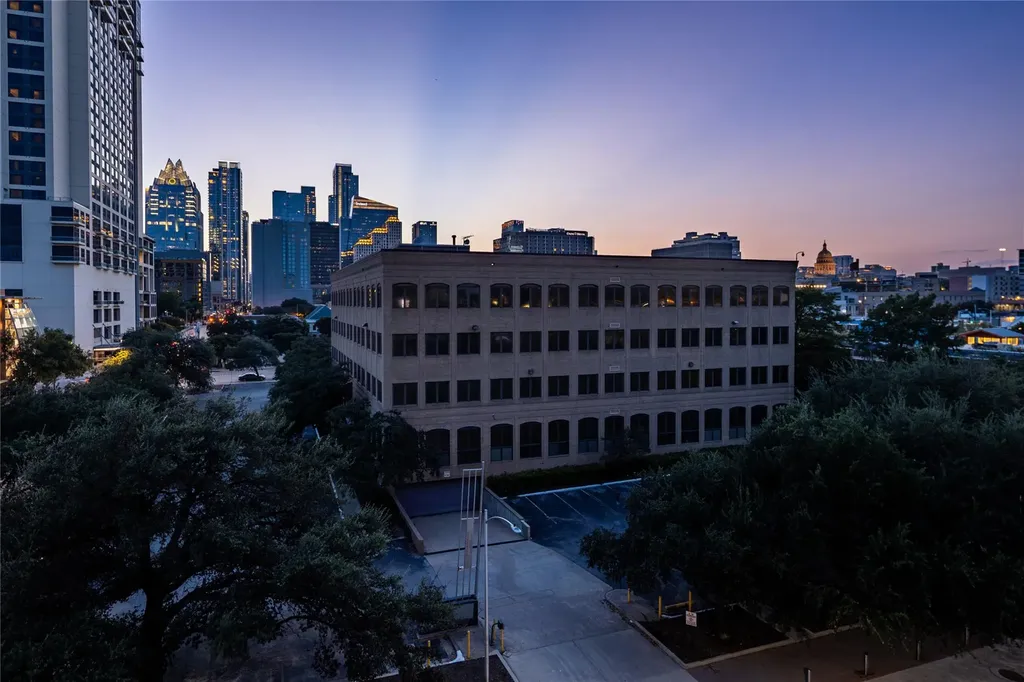507 Sabine Street Austin TX 78701