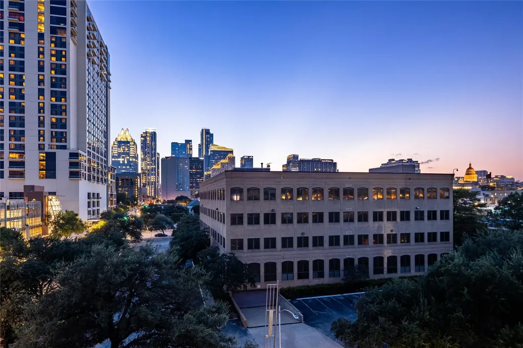 507 Sabine Street Austin TX 78701