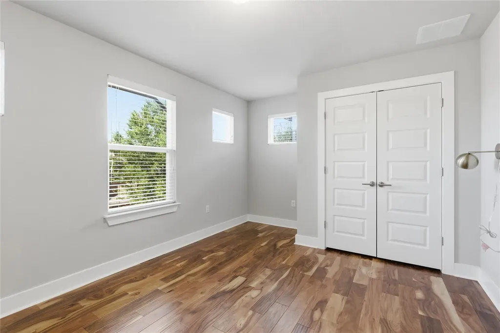 1937 Tramson Drive Austin TX 78741