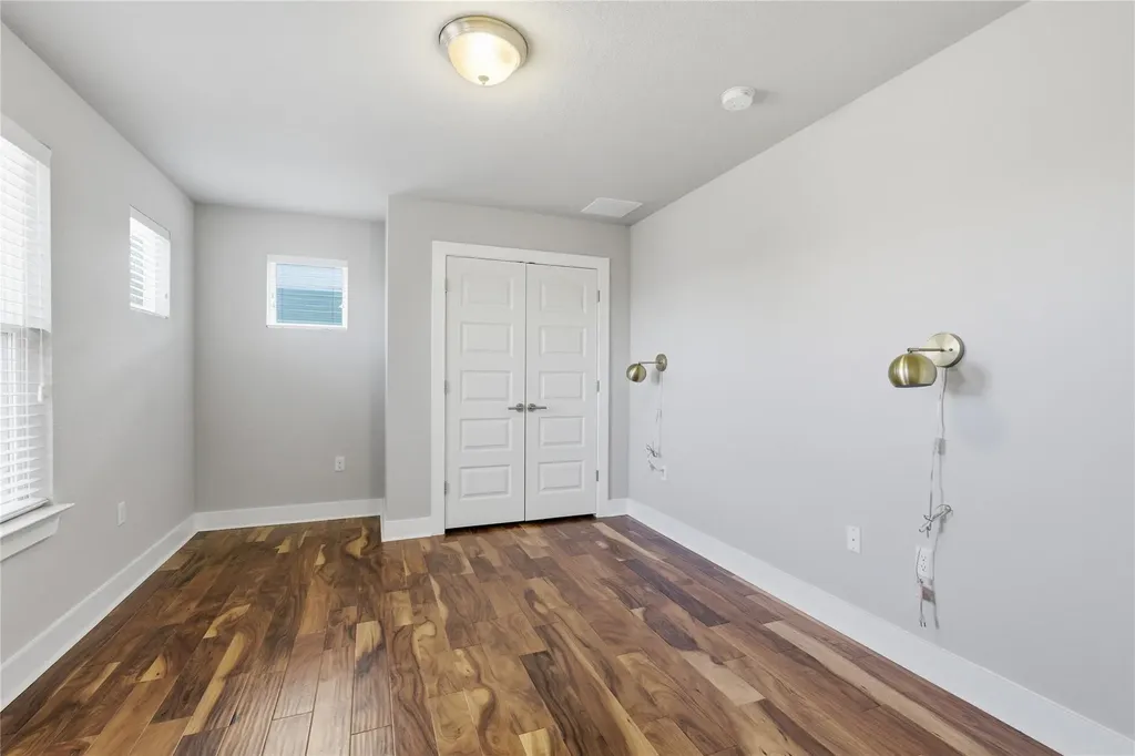 1937 Tramson Drive Austin TX 78741