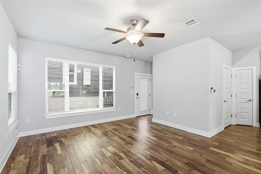 1937 Tramson Drive Austin TX 78741
