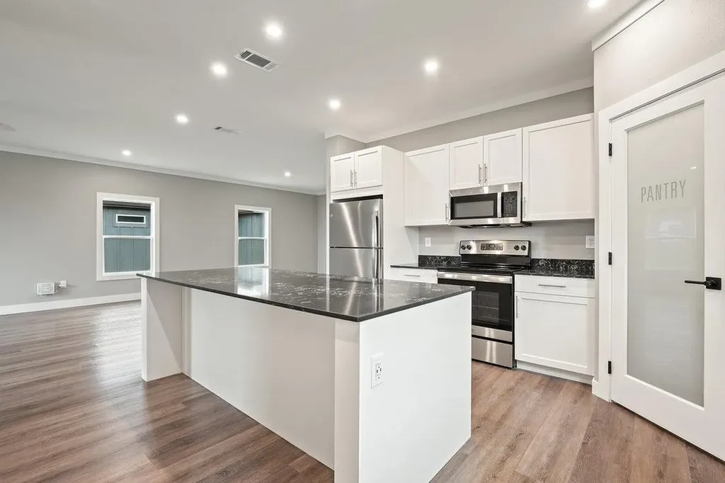 2027 Applewood Drive Lockhart TX 78644
