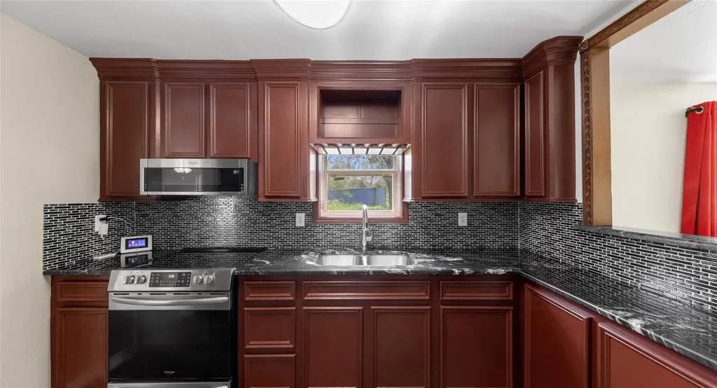 305 Waycross Road San Antonio TX 78264