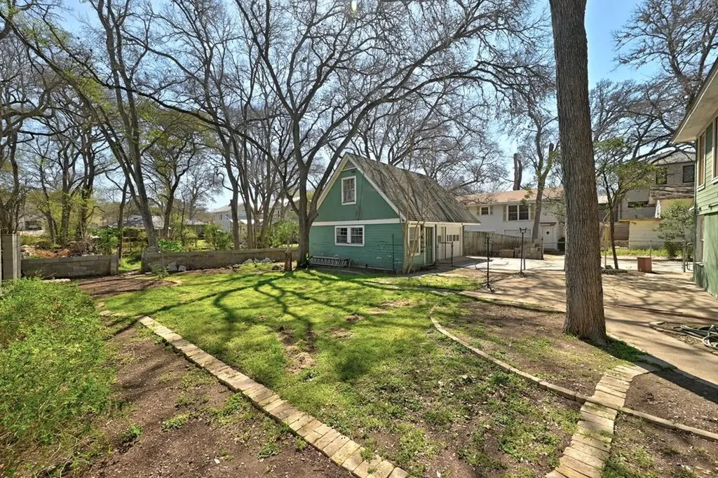 2007 Sharon Lane Austin TX 78703