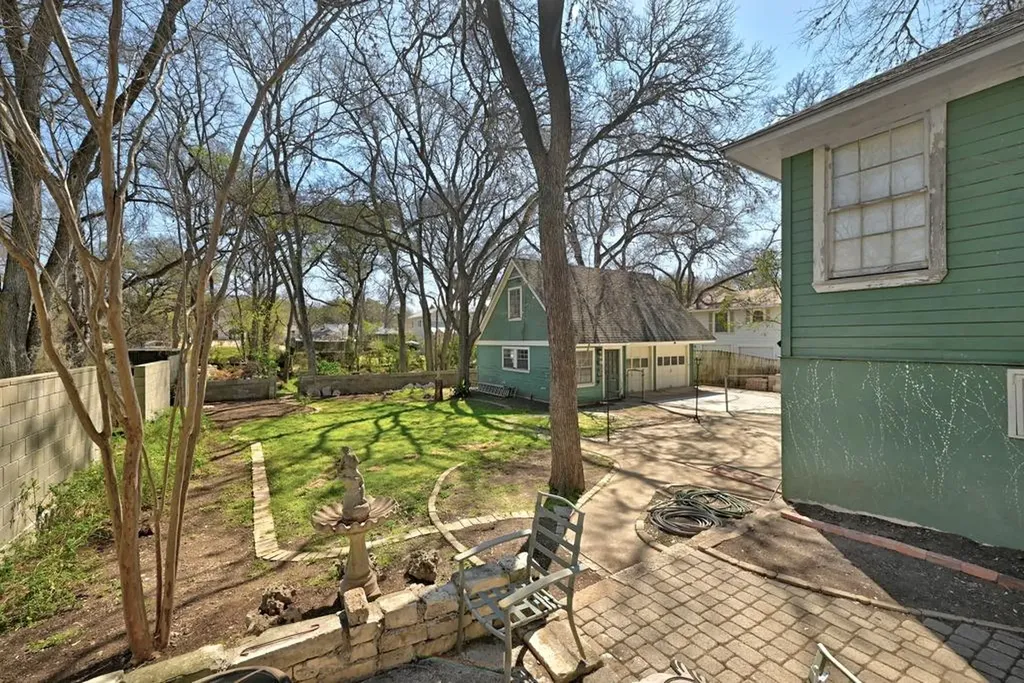 2007 Sharon Lane Austin TX 78703