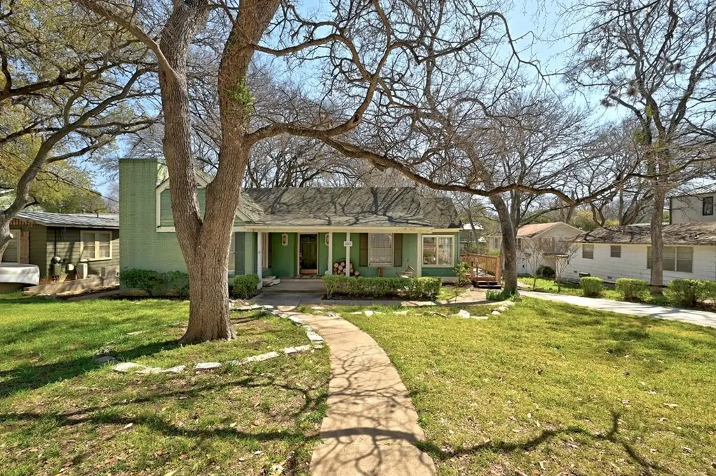 2007 Sharon Lane Austin TX 78703