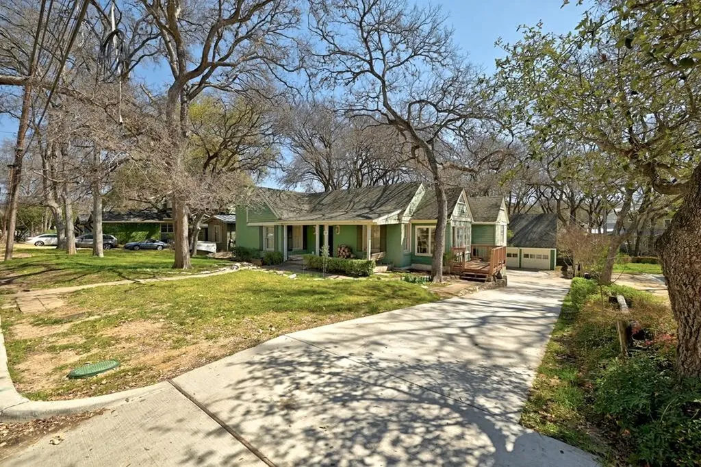 2007 Sharon Lane Austin TX 78703