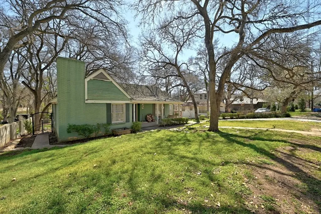 2007 Sharon Lane Austin TX 78703