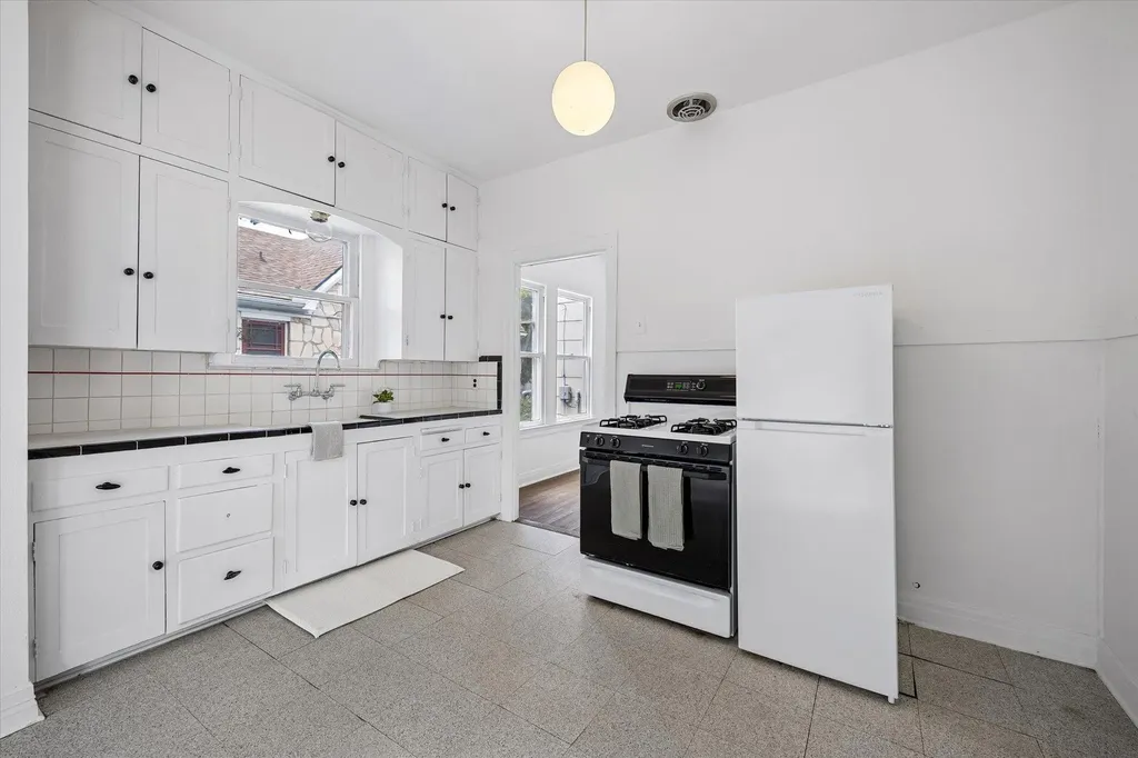 3906 Becker Avenue Austin TX 78751