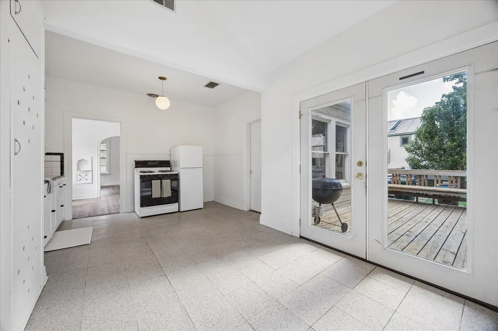 3906 Becker Avenue Austin TX 78751