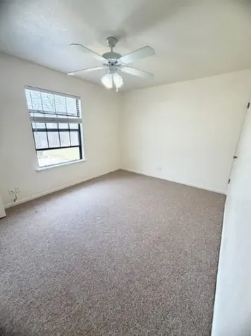 728 W San Antonio Street Lockhart TX 78644