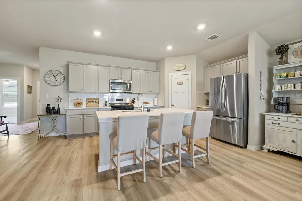 108 Coda Crossing Georgetown TX 78633