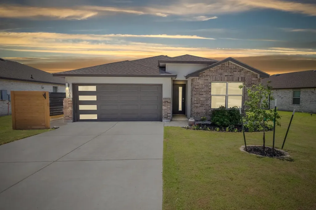 108 Coda Crossing Georgetown TX 78633