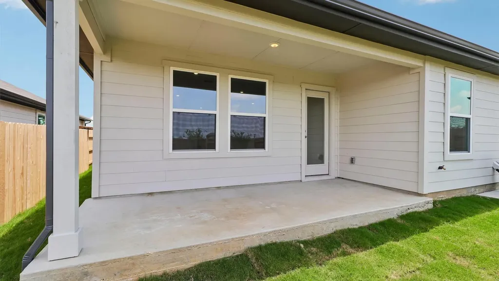 25529 Farmers Crop Lane Elgin TX 78621