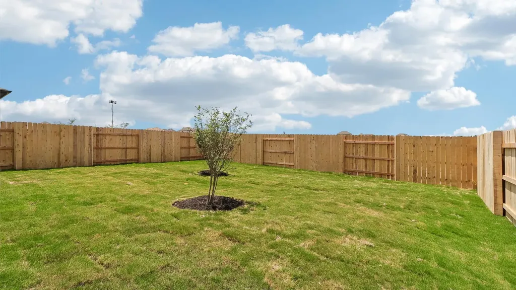 25529 Farmers Crop Lane Elgin TX 78621