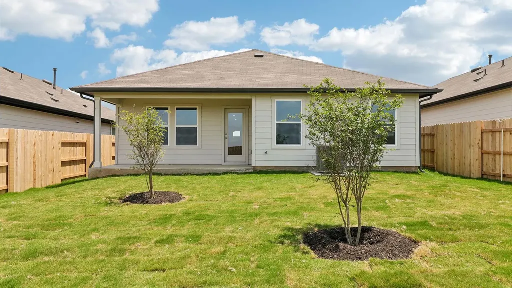 25529 Farmers Crop Lane Elgin TX 78621