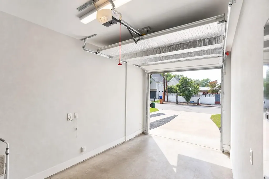 1123 Omega Avenue Austin TX 78721