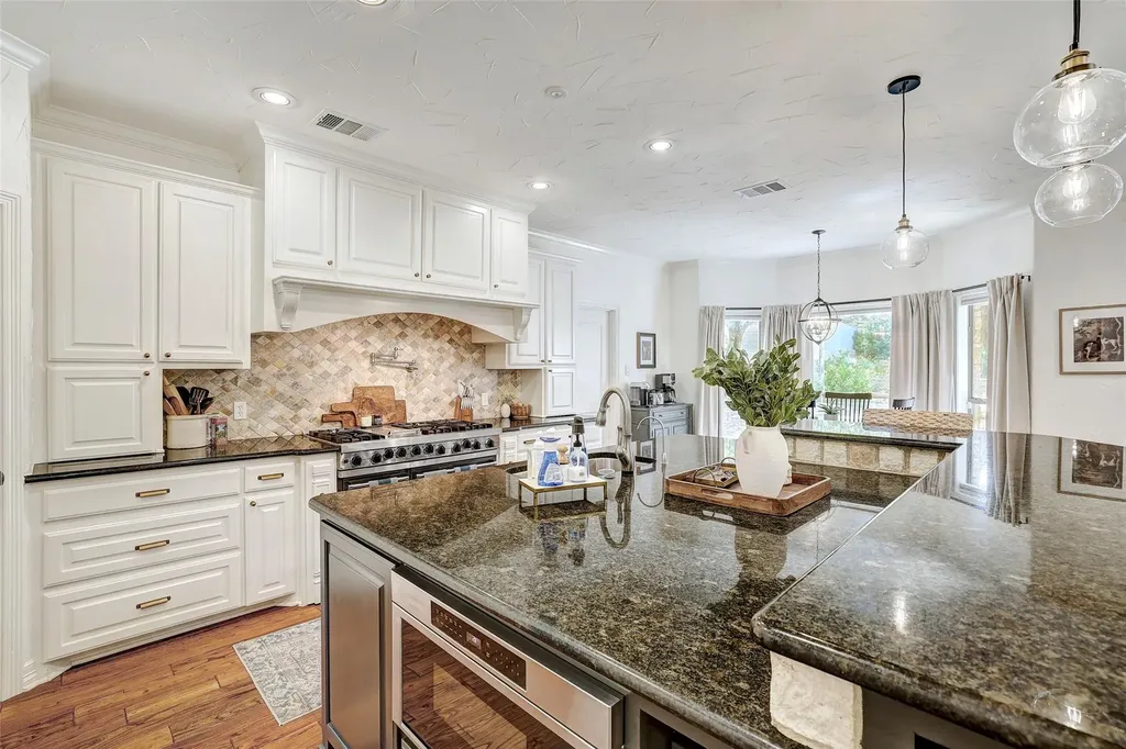 111 Roberts Circle Georgetown TX 78633