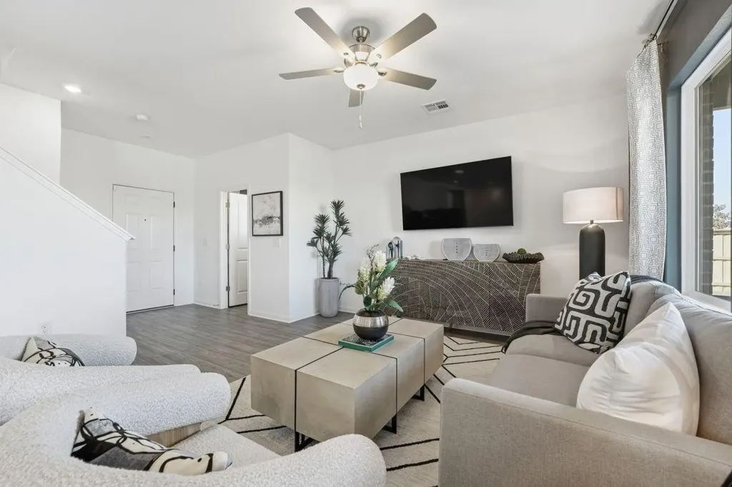 523 Unakite Trail Liberty Hill TX 78642