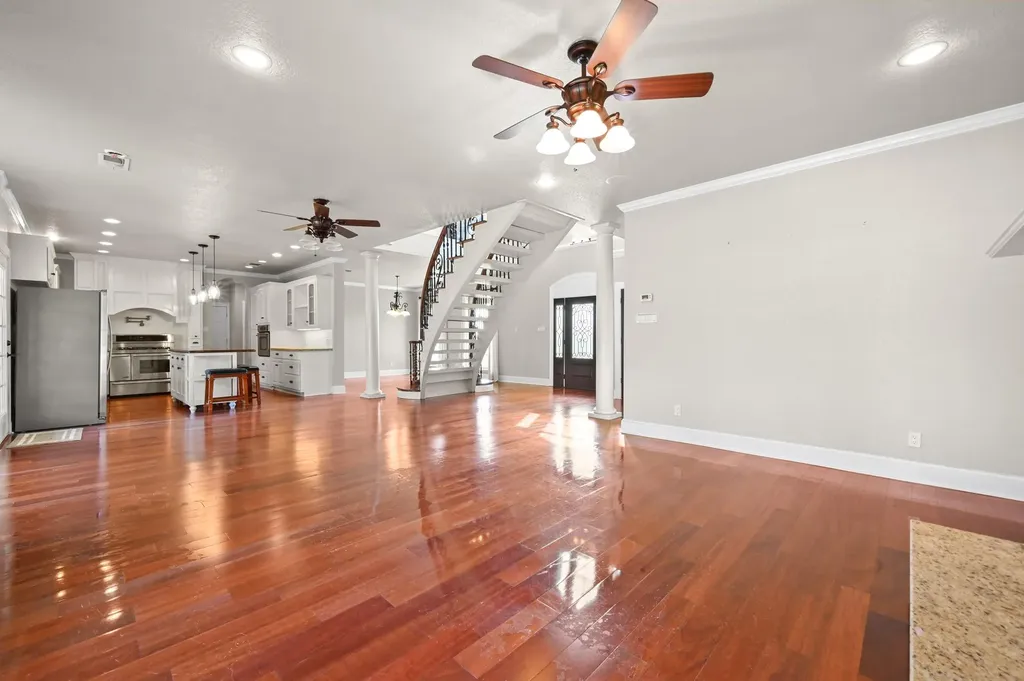 1175 Southern Way Luling TX 78648