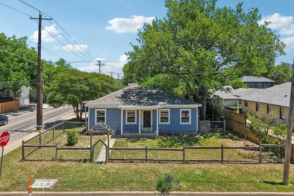 5015 Ave G Austin TX 78751