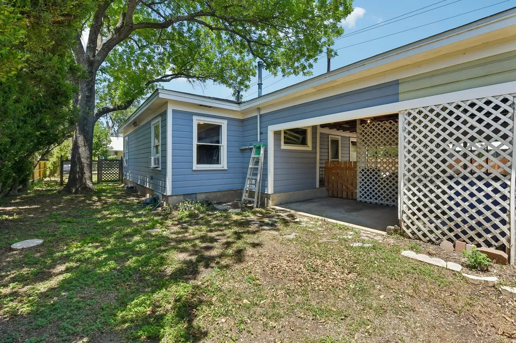5015 Ave G Austin TX 78751