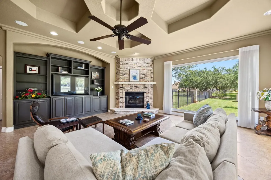 112 Shady Elm Georgetown TX 78633