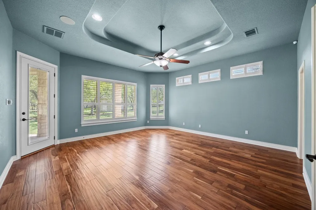 112 Shady Elm Georgetown TX 78633