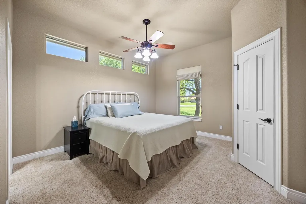 112 Shady Elm Georgetown TX 78633
