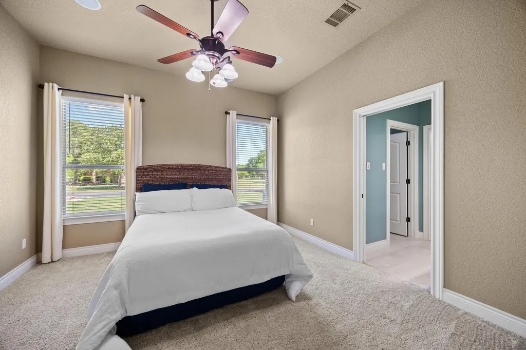 112 Shady Elm Georgetown TX 78633