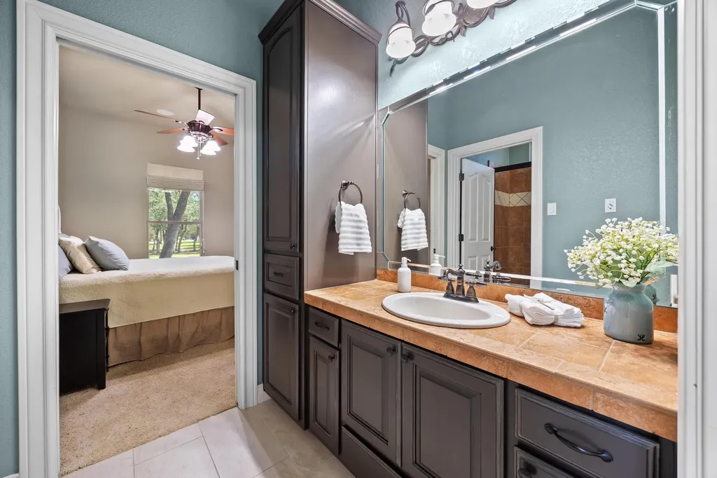 112 Shady Elm Georgetown TX 78633
