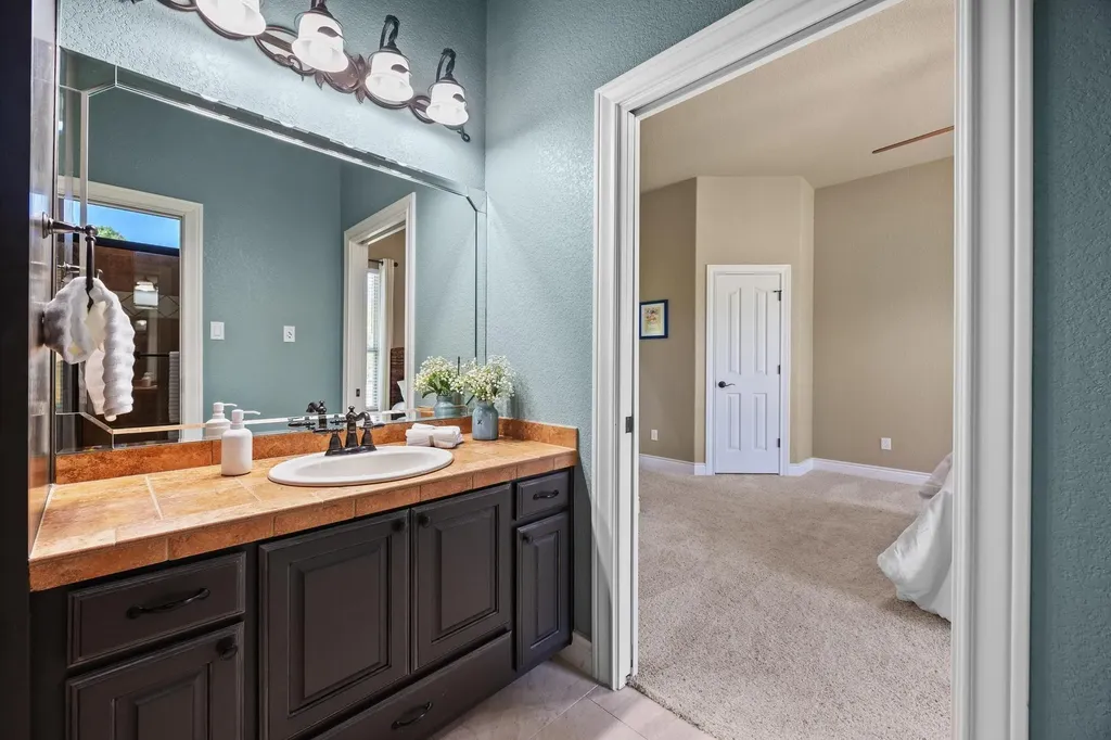 112 Shady Elm Georgetown TX 78633