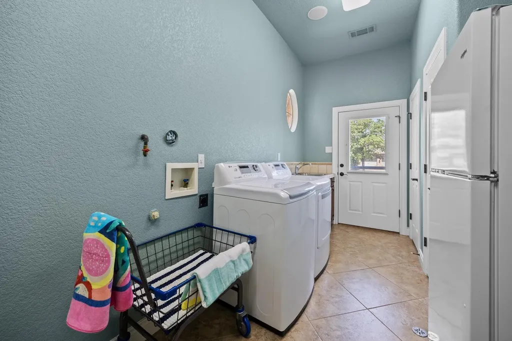 112 Shady Elm Georgetown TX 78633