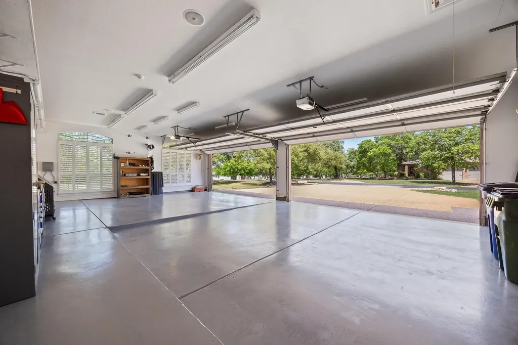 112 Shady Elm Georgetown TX 78633