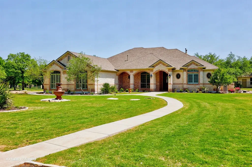112 Shady Elm Georgetown TX 78633