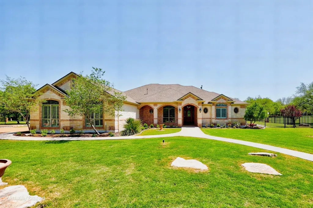 112 Shady Elm Georgetown TX 78633
