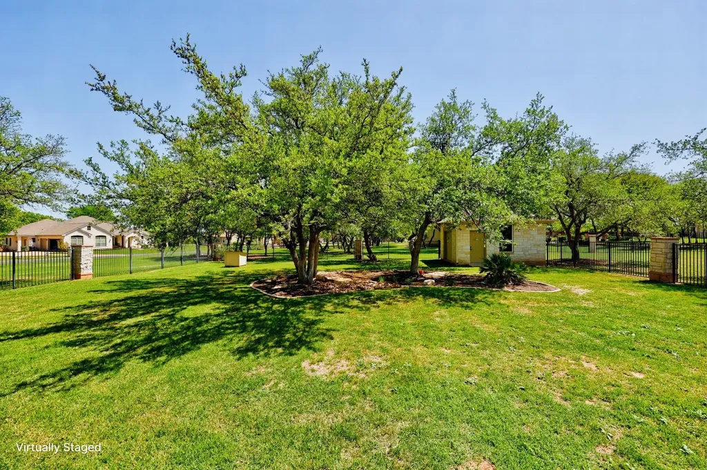 112 Shady Elm Georgetown TX 78633