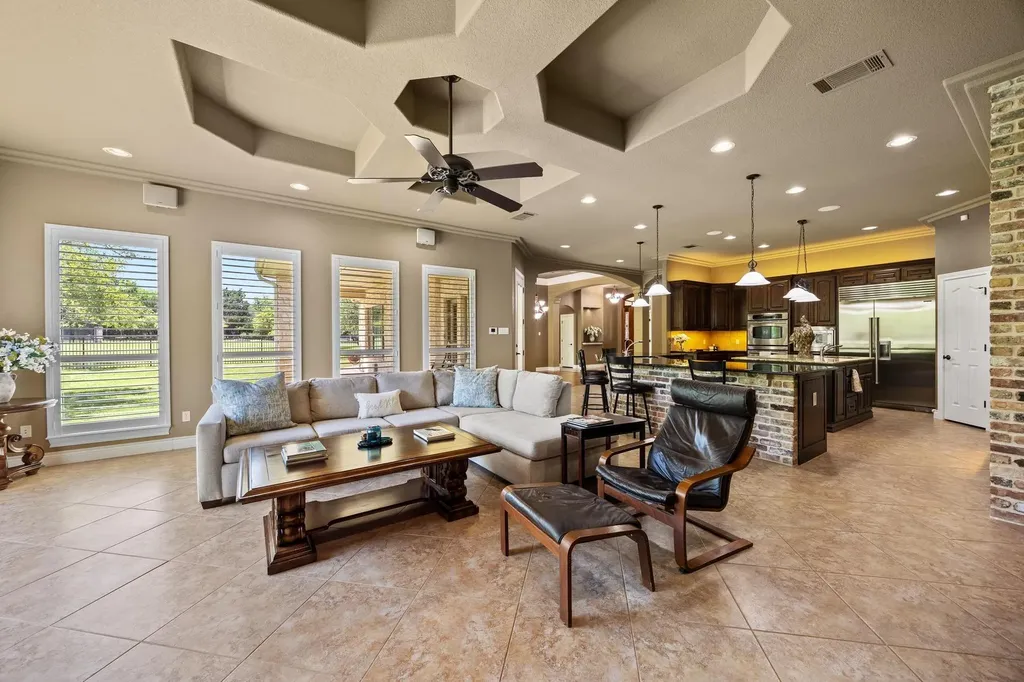112 Shady Elm Georgetown TX 78633