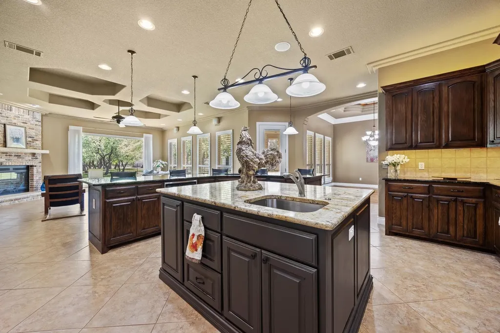 112 Shady Elm Georgetown TX 78633