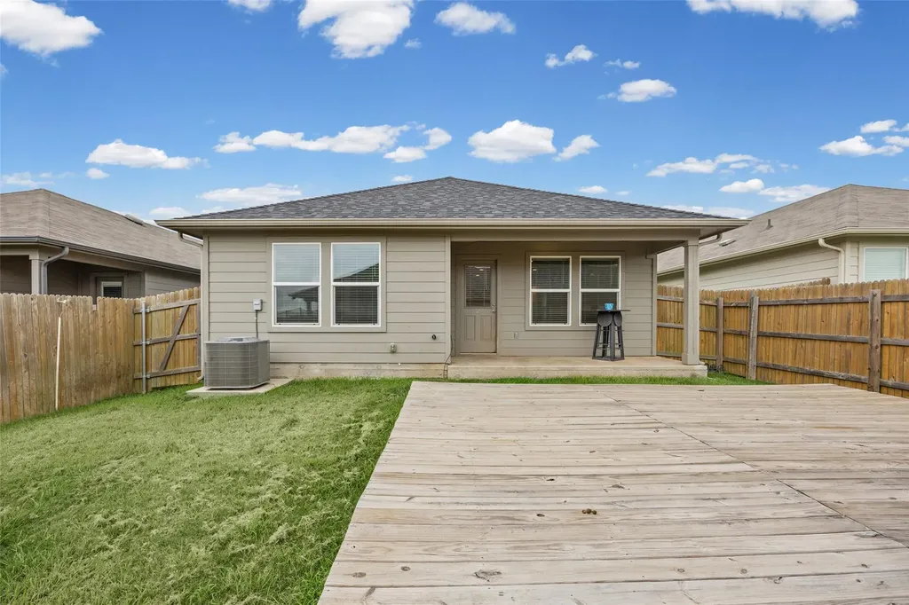 12102 Arkose Street Manor TX 78653