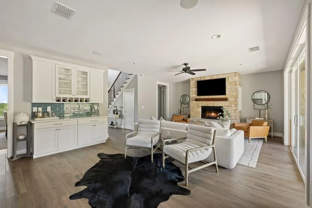 1051 Trailhead Circle Dripping Springs TX 78620